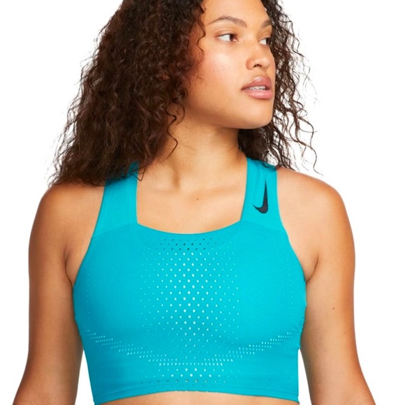 Nike Aeroswift Running Shorts and Crop Top - Picture 5 of 6